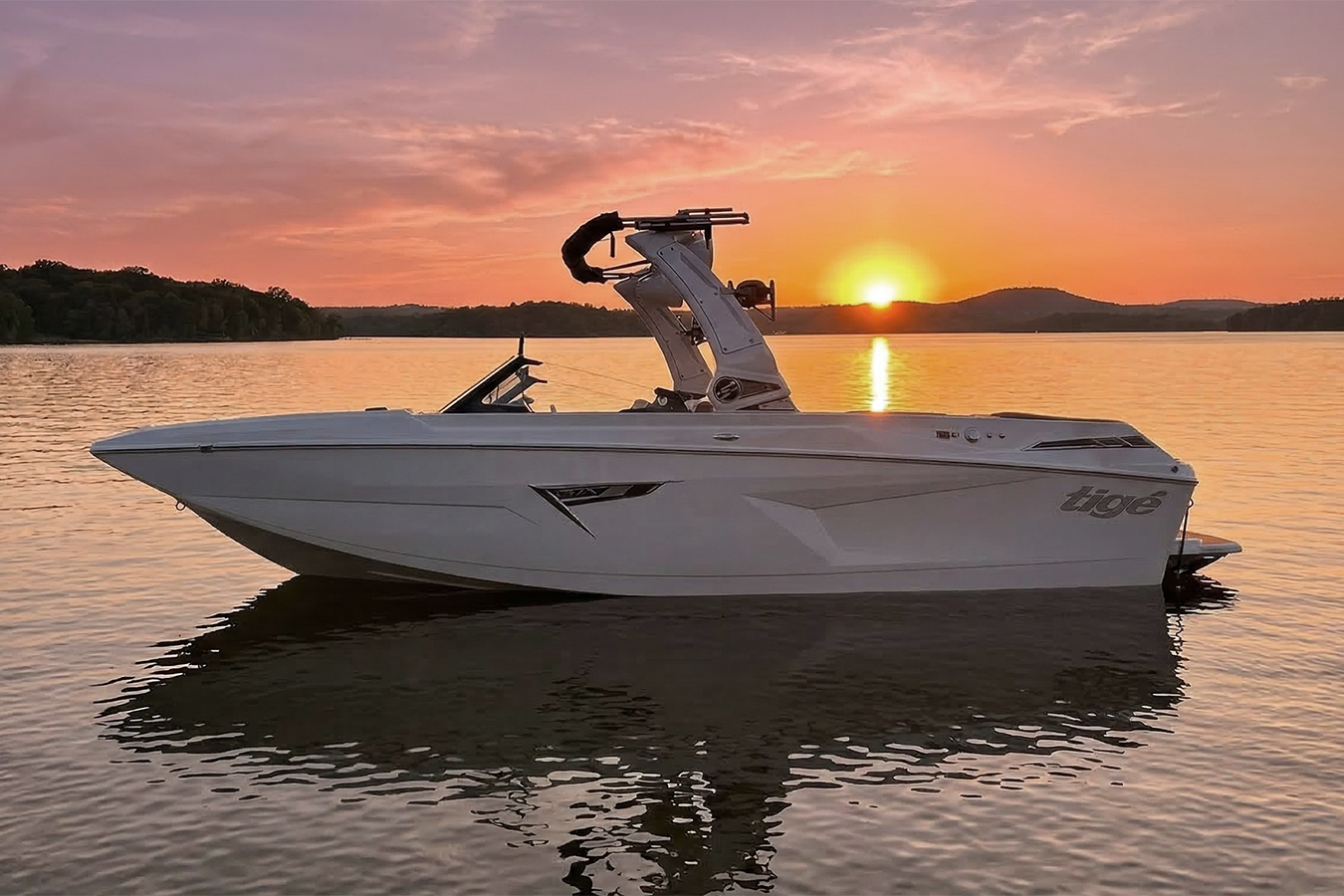 Tige 22RZK — on the water